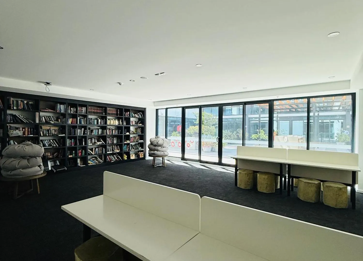 Apartment Urban Luxe Escape - Pool, Gym & Sauna - City Views Adelaide Australia