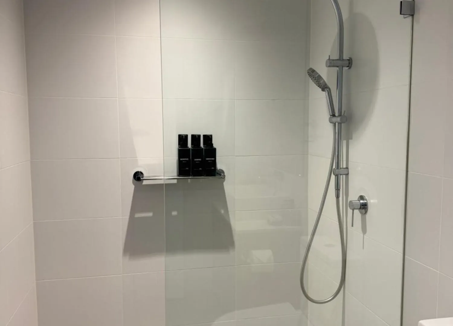 Urban Luxe Escape - Pool, Gym & Sauna - City Views Adelaide Australia