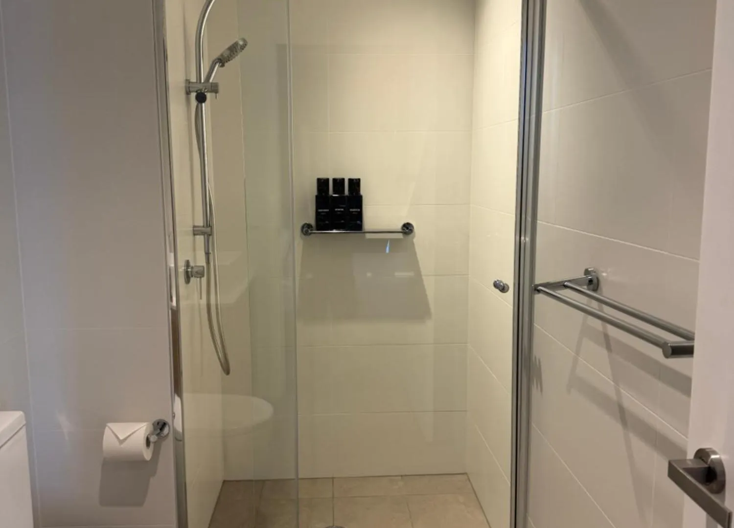 Urban Luxe Escape - Pool, Gym & Sauna - City Views Adelaide 0*,  Australia